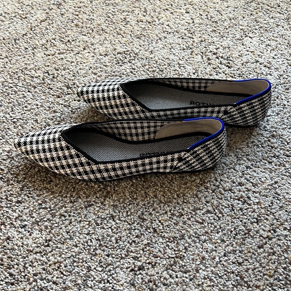 Rothy’s ‘Picnic’ point flats. Size 9. - Picture 3 of 5